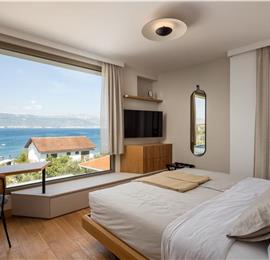 4-Bedroom Luxury Villa with Heated Pool, Ciovo near Trogir – Sleeps 8